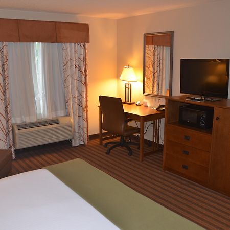 Holiday Inn Express & Suites Donegal By Ihg Bagian luar foto