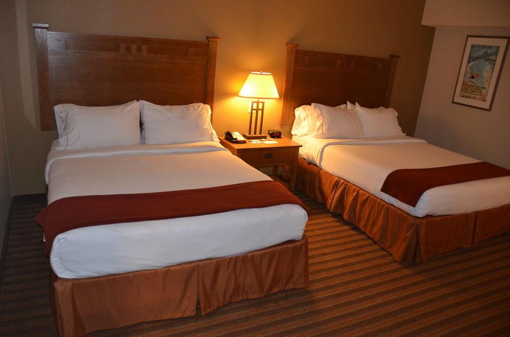 Holiday Inn Express & Suites Donegal By Ihg Bagian luar foto