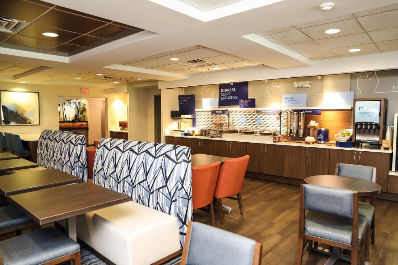 Holiday Inn Express & Suites Donegal By Ihg Bagian luar foto