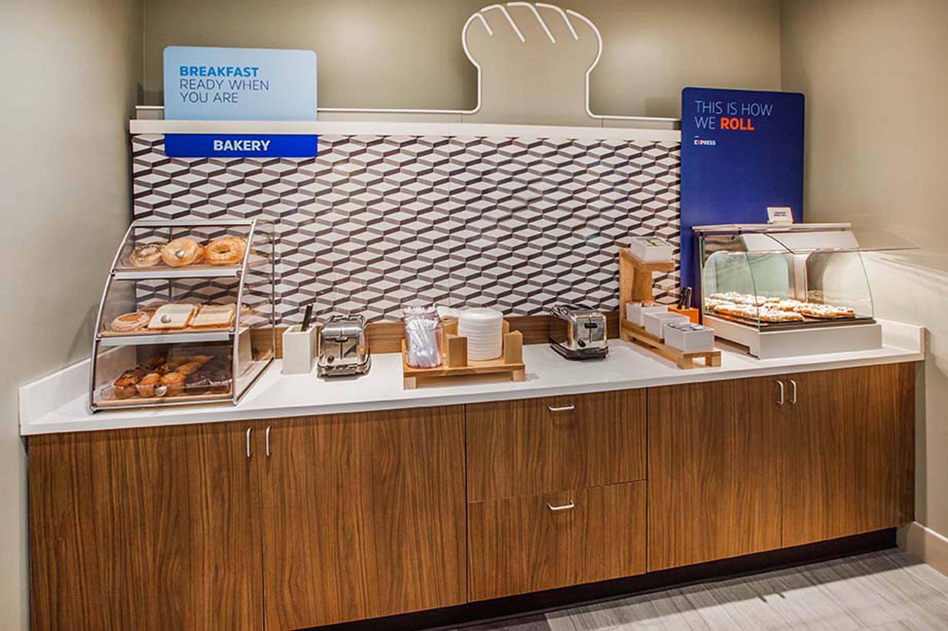 Holiday Inn Express & Suites Donegal By Ihg Bagian luar foto