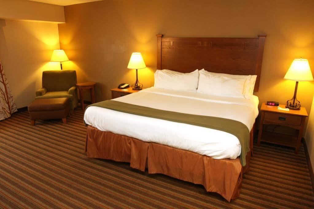 Holiday Inn Express & Suites Donegal By Ihg Bagian luar foto